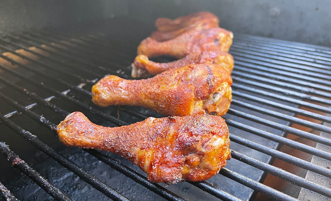 How to: smoke chicken legs on a pellet grill | Kingsford®